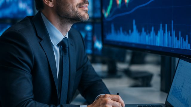 Arista Networks Stock Gains Momentum Ami