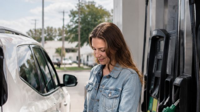 US Diesel Prices Drop Below $5, Signalin